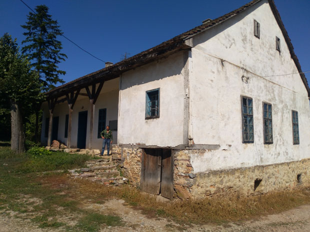 ВЛАСНИК ГОСТИОНИЦЕ ГДЕ СУ СЕДЕЛИ ТИТО И ДРАЖА: Рат трајао четири године, а моја борба за кафану још траје